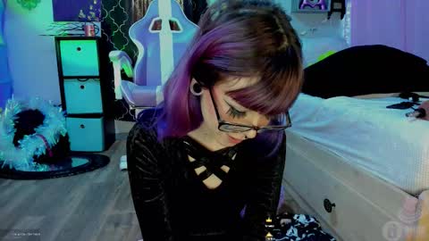 Mo online show from December 5, 3:41 pm