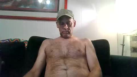 Snapshot of 4nuf chatting on May 31, 5:20 pm 4nuf online show from May 31, 5:20 pm