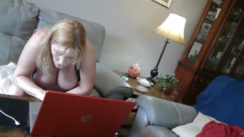 Snapshot of 4theloveofjane chatting on December 6, 5:11 pm Jane online show from December 6, 5:11 pm