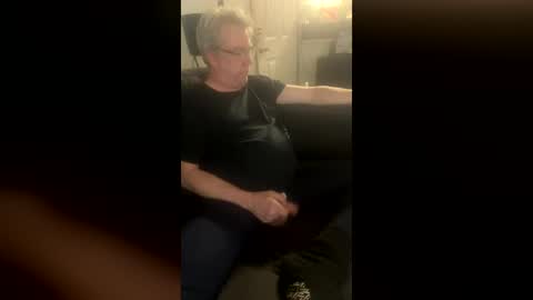 Luv2cum online show from July 3, 7:20 pm