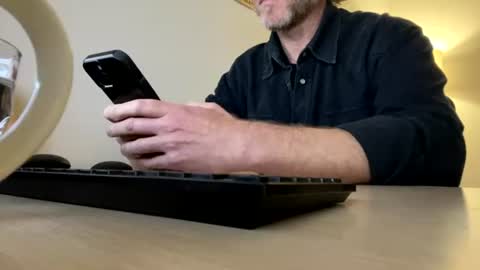 Snapshot of 555tony555 chatting on July 5, 10:28 pm 555tony555 online show from July 5, 10:28 pm