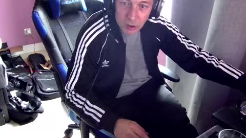 Larese Carlo online show from February 10, 11:04 am