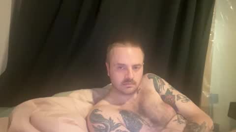 Snapshot of 666synphony chatting on December 5, 10:46 am 666synphony online show from December 5, 10:46 am