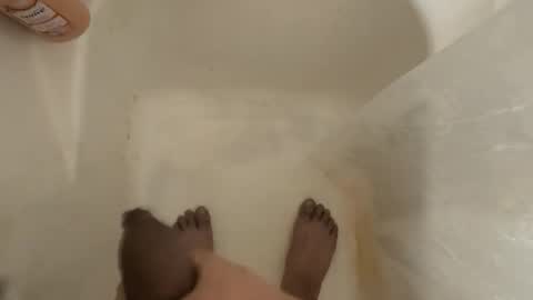 Snapshot of 69angel96 chatting on December 2, 5:57 am 69angel96 online show from December 2, 5:57 am