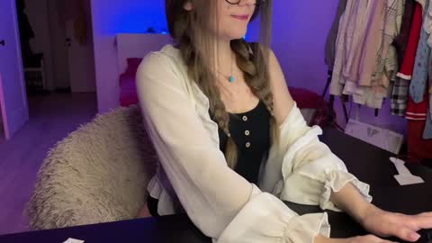    online show from December 4, 10:51 pm