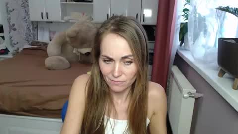 Snapshot of 69sexysecret691984 chatting on February 26, 9:42 am 69sexysecret691984 online show from February 26, 9:42 am