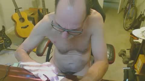 Snapshot of 6stringer62 chatting on September 27, 6:13 pm 6stringer62 online show from September 27, 6:13 pm