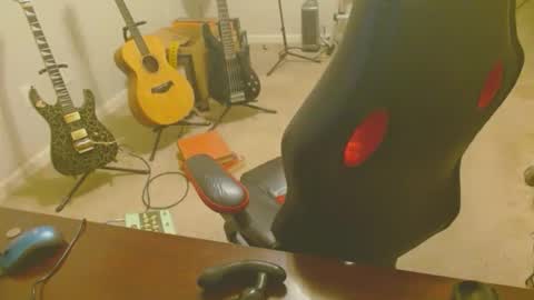 6stringer62 online show from December 1, 11:37 am