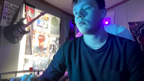 Snapshot of 710lemonade420 chatting on December 17, 8:32 pm lemonade online show from December 17, 8:32 pm