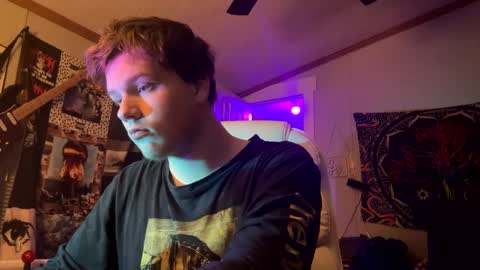 Snapshot of 710lemonade420 chatting on February 1, 6:32 am lemonade online show from February 1, 6:32 am