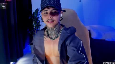 Stefan online show from December 20, 8:49 pm