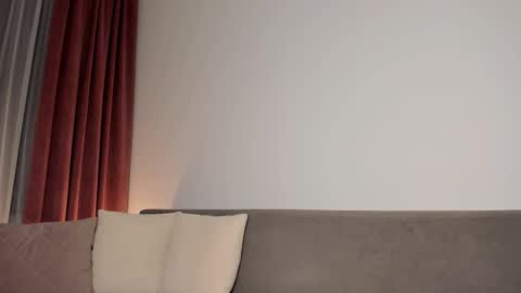 Anna online show from November 10, 7:35 pm