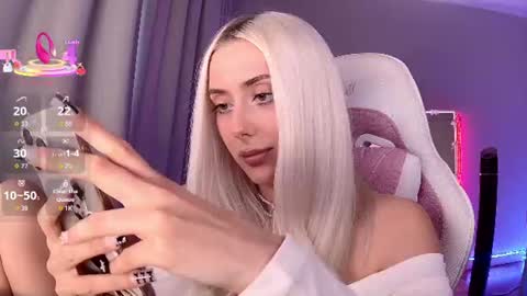 Loren Wood online show from August 1, 2:49 pm