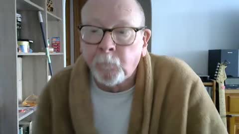 Snapshot of 7thsojourn chatting on January 19, 11:45 am Papi online show from January 19, 11:45 am