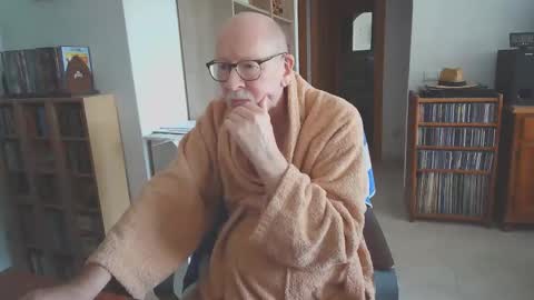 Snapshot of 7thsojourn chatting on November 13, 9:08 am Papi online show from November 13, 9:08 am