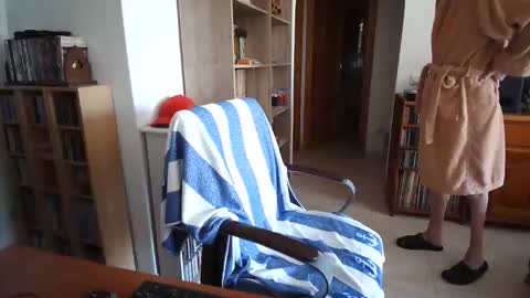 Snapshot of 7thsojourn chatting on February 12, 9:59 am Papi online show from February 12, 9:59 am