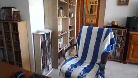 Snapshot of 7thsojourn chatting on February 22, 10:47 am Papi online show from February 22, 10:47 am