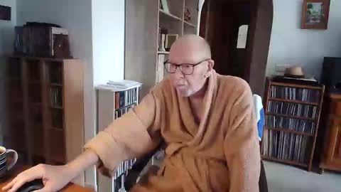 Snapshot of 7thsojourn chatting on March 2, 9:38 am Papi online show from March 2, 9:38 am