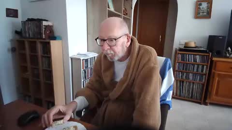 Snapshot of 7thsojourn chatting on March 14, 9:59 am Papi online show from March 14, 9:59 am