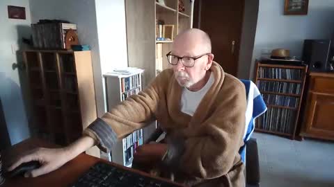 Snapshot of 7thsojourn chatting on March 16, 5:28 pm Papi online show from March 16, 5:28 pm