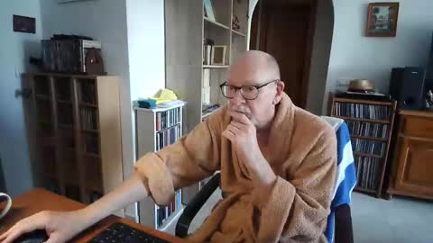 Snapshot of 7thsojourn chatting on March 23, 10:08 am Papi online show from March 23, 10:08 am