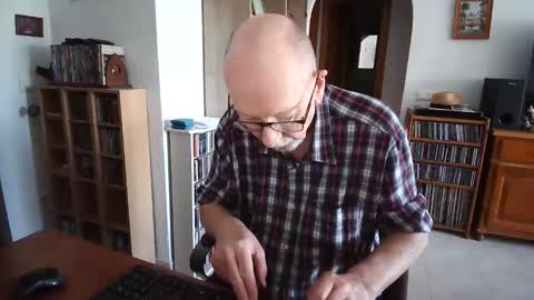 Snapshot of 7thsojourn chatting on March 24, 11:26 am Papi online show from March 24, 11:26 am