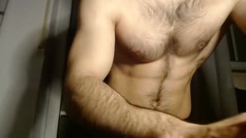 Snapshot of 8000zuerich chatting on April 4, 6:27 pm Nicolas online show from April 4, 6:27 pm