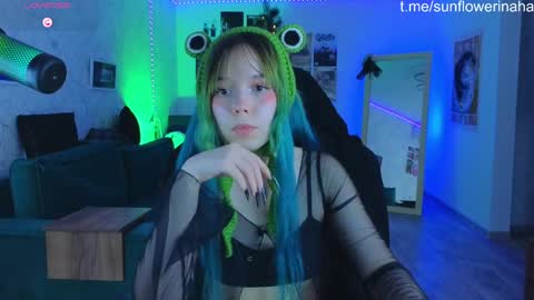 Cornelia and Dante online show from December 18, 3:55 pm