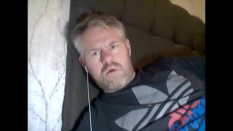 81jonnyx online show from December 6, 11:14 pm