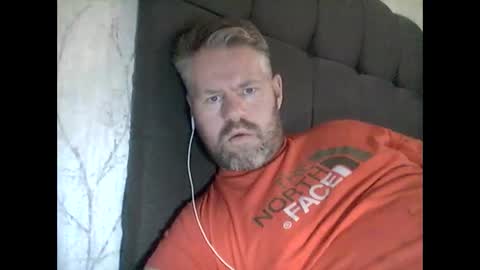 81jonnyx online show from December 17, 11:28 am