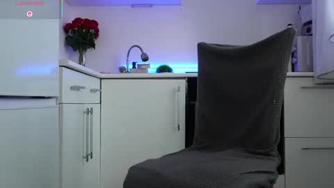 Snapshot of 888_666 chatting on June 9, 4:02 am Monicano face online show from June 9, 4:02 am