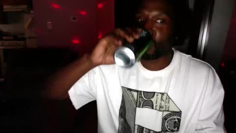 Snapshot of 8double1trouble6 chatting on April 6, 6:42 pm NoFaceNoCase online show from April 6, 6:42 pm