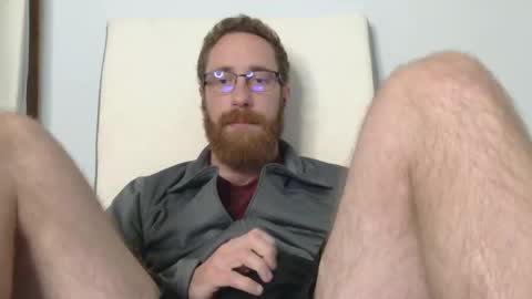 8InchesAndSomeHoles online show from May 5, 9:45 pm
