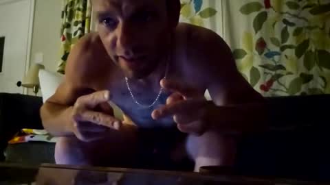 Snapshot of 8inchwhiteboy88 chatting on March 24, 3:44 am 8inchwhiteboy88 online show from March 24, 3:44 am