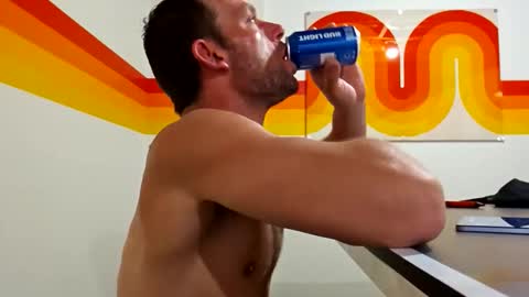 Snapshot of 8inchwhiteboy88 chatting on April 6, 4:46 am 8inchwhiteboy88 online show from April 6, 4:46 am