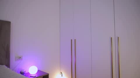 8selene online show from June 2, 9:33 am