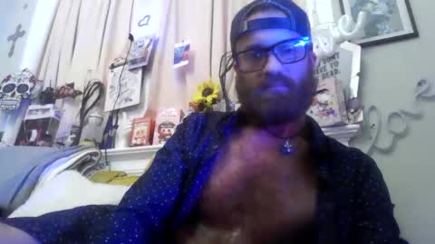 Snapshot of 90210screamer chatting on April 7, 3:07 am 90210screamer online show from April 7, 3:07 am