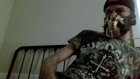 Snapshot of 90210screamer chatting on June 15, 12:51 pm 90210screamer online show from June 15, 12:51 pm