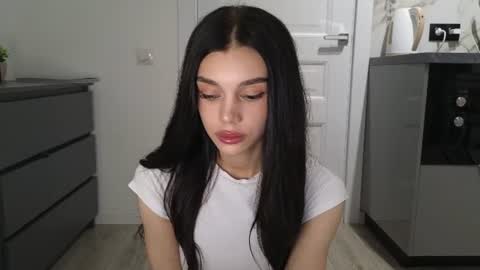 KARINA online show from August 1, 1:10 pm