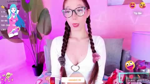 Snapshot of _abril77 chatting on December 4, 3:05 am Abril online show from December 4, 3:05 am