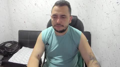 Snapshot of _ace_ventura chatting on October 26, 2:23 pm ---- online show from October 26, 2:23 pm