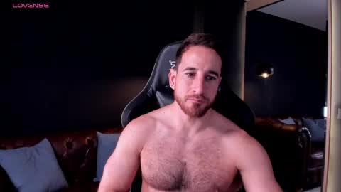 _adamcoper_ online show from April 26, 4:04 pm