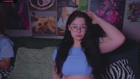 KENDALL  NATHANRYAN  LUCY online show from December 3, 12:58 pm