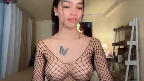 Snapshot of _agatha69_ chatting on June 24, 3:05 am agatha online show from June 24, 3:05 am