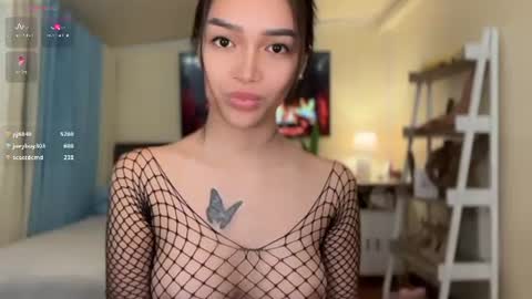 Snapshot of _agatha69_ chatting on July 5, 4:19 am agatha online show from July 5, 4:19 am