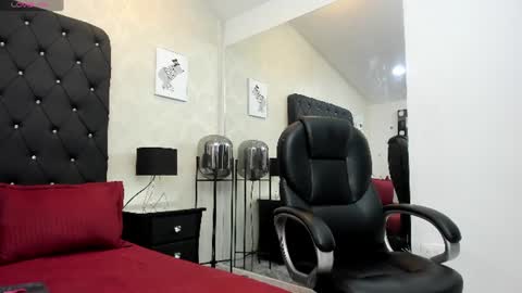 _alana_johnson online show from June 14, 12:29 pm