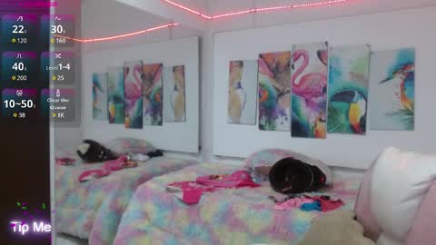 _alegriamartinez_ online show from February 19, 12:44 pm