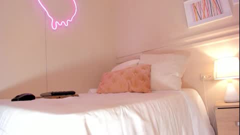 _aleja_x online show from September 25, 12:53 pm