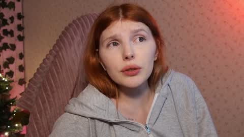 Snapshot of _aleksa chatting on December 21, 12:42 am Alexa online show from December 21, 12:42 am