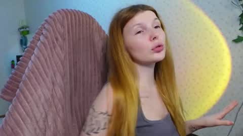 Snapshot of _aleksa chatting on March 9, 5:17 pm Alexa online show from March 9, 5:17 pm